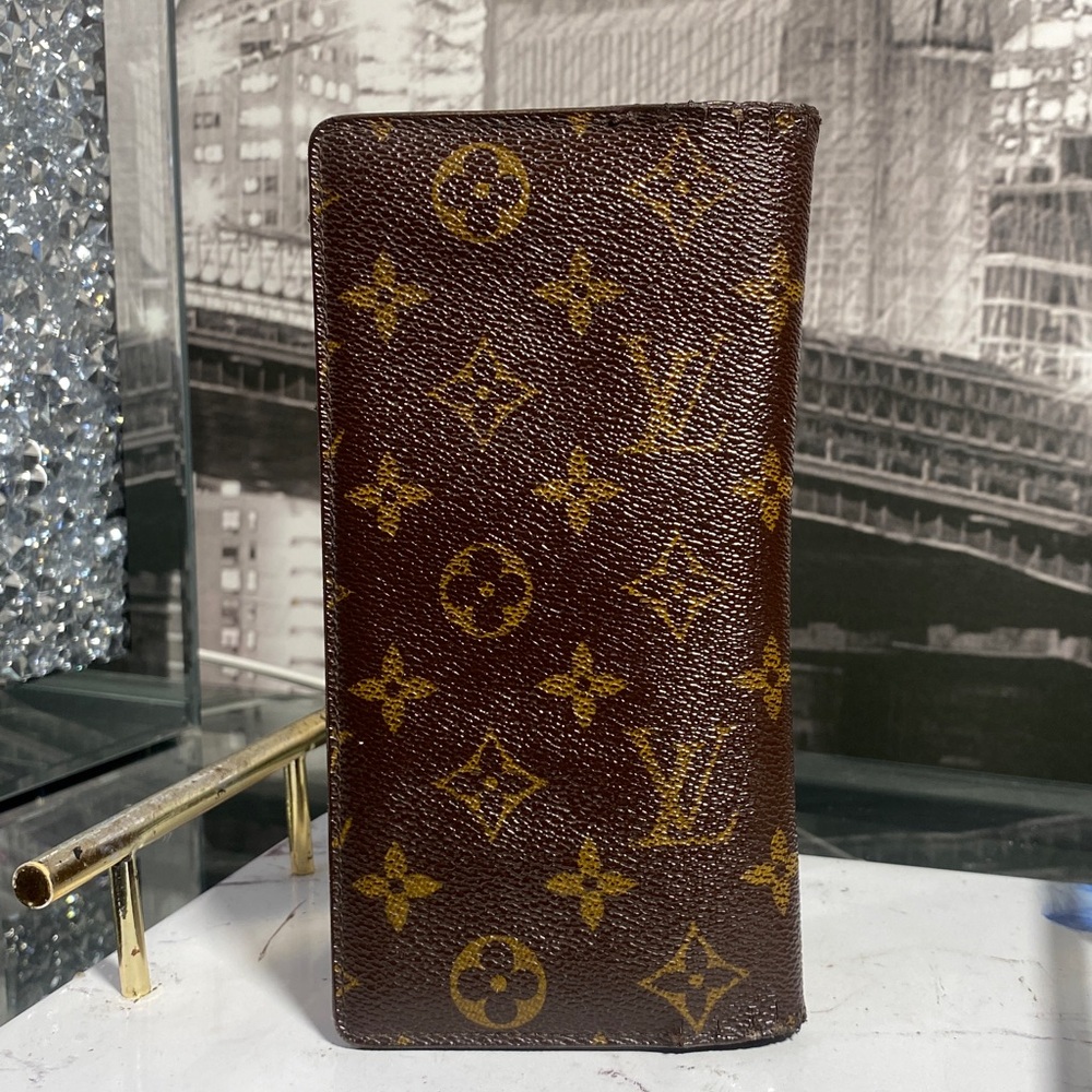 Authentic Louis Vuitton Monogram Brazza unisex Wa… - image 3